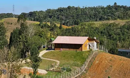 Chácara / sítio com 3 quartos à venda na RUA OZORIO PERUSSI, 01, Área Rural de Almirante Tamandaré, Almirante Tamandaré, 100 m2 por R$ 790.000