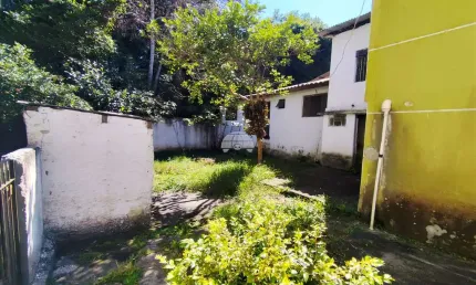 Terreno à venda na Rua Professora Júlia Amaral Di Lenna, 561, Santa Cândida, Curitiba por R$ 350.000
