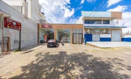 Casa com 2 quartos à venda na Avenida Archelau de Almeida Torres, 2049, Iguaçu, Araucária, 400 m2 por R$ 1.700.000