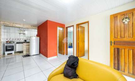 Casa com 2 quartos à venda na Rua Tuiuiú, 2231, Gralha Azul, Fazenda Rio Grande, 44 m2 por R$ 270.000