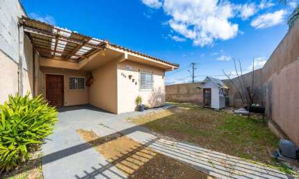 Casa com 2 quartos à venda na Rua das Amapolas, 228, Campina da Barra, Araucária, 49 m2 por R$ 320.000