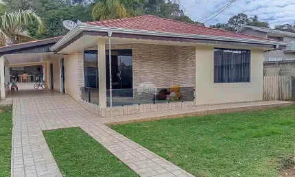 Casa com 3 quartos à venda na Rua José de Sá Ribas, Centro, Quitandinha, 270 m2 por R$ 410.000