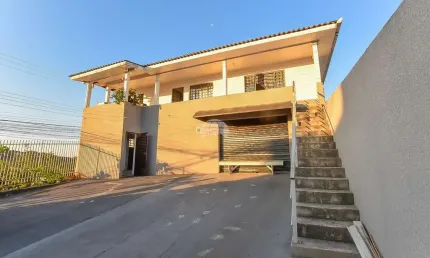 Casa com 3 quartos à venda na Avenida Arapongas, 536, Vila Gilcy, Campo Largo, 300 m2 por R$ 620.000