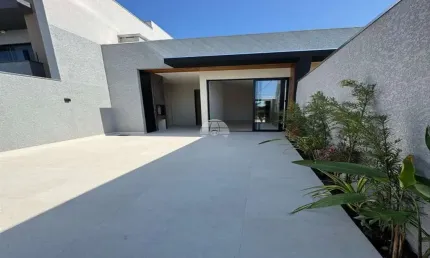 Casa com 3 quartos à venda na Avenida Praia Grande, 517, Praia Grande, Matinhos, 109 m2 por R$ 720.000