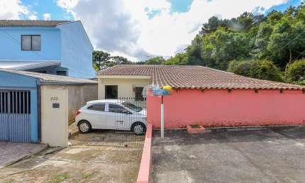 Casa com 3 quartos à venda na Rua Waldemar Zétola, 289, Santa Cândida, Curitiba, 100 m2 por R$ 300.000