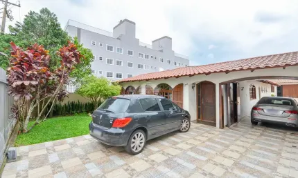 Casa com 5 quartos à venda na Rua Eleanor Roosevelt, 174, Bacacheri, Curitiba, 320 m2 por R$ 1.200.000