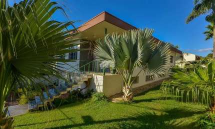 Casa com 4 quartos à venda na Rua Flávio de Azevedo Macedo, 272, São Lourenço, Curitiba, 255 m2 por R$ 1.190.000