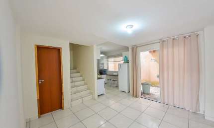 Casa em condomínio fechado com 3 quartos à venda na Rua José Vieira de Paula, 535, Sítio Cercado, Curitiba, 125 m2 por R$ 375.000