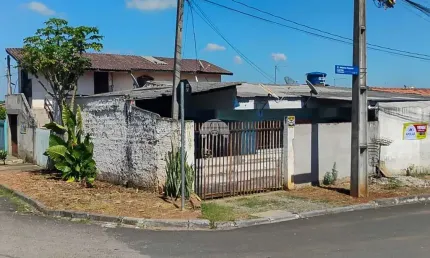 Casa com 3 quartos à venda na rua oito de maio, 610, alto boqueirão, curitiba, 220 m2 por r$ 350.000