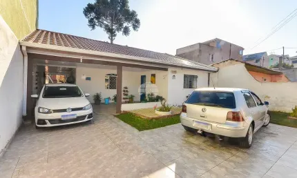 Casa com 5 quartos à venda na Rua Frei Teófilo, 1173, Capão Raso, Curitiba, 150 m2 por R$ 495.000