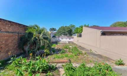 Terreno à venda na Rua José Pereira de Araújo, 1123, Capão Raso, Curitiba, 444 m2 por R$ 500.000
