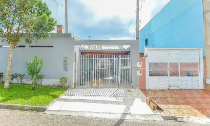Casa com 2 quartos à venda na Rua Cecília Vigo Bruzamolin, 40, Campo de Santana, Curitiba, 40 m2 por R$ 348.000