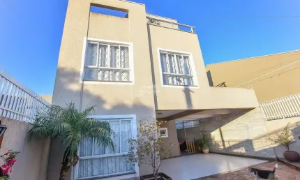Casa com 3 quartos à venda na Rua Jornalista Reinaldo Dacheux Pereira, 637, Cidade Industrial, Curitiba, 127 m2 por R$ 924.000