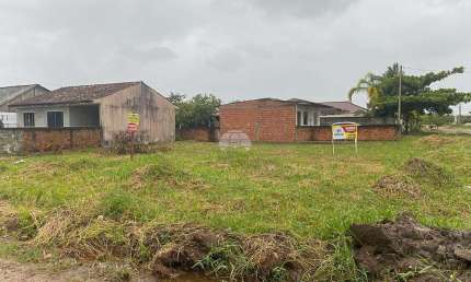 Terreno à venda na Avenida Loanda, 33, Coroados, Guaratuba por R$ 120.000