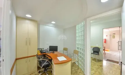 Sala comercial à venda na rua conselheiro laurindo, 459, centro, curitiba, 46 m2 por r$ 170.000