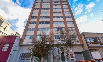 Apartamento com 2 quartos à venda na rua desembargador clotário portugal, 53, centro, curitiba, 70 m2 por r$ 490.000