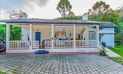 Chácara / sítio com 4 quartos à venda na Rua Virgínio Arcie, 5, Capivari, Colombo, 710 m2 por R$ 1.790.000