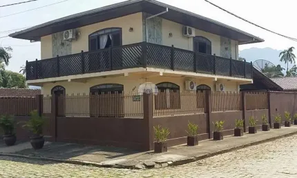 Casa com 4 quartos à venda na RUA LUIZ BRAMBILLA, 251, Centro, Morretes, 249 m2 por R$ 890.000
