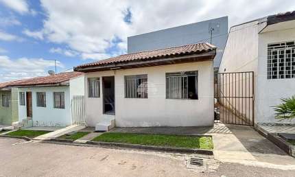 Casa com 3 quartos à venda na Rua Copérnico, 117, Guarani, Colombo, 150 m2 por R$ 260.000