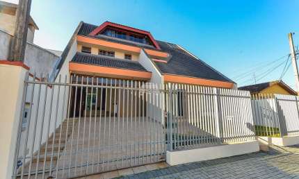 Casa com 4 quartos à venda na Rua Hellen Keller, 418, Capão Raso, Curitiba, 275 m2 por R$ 1.390.000