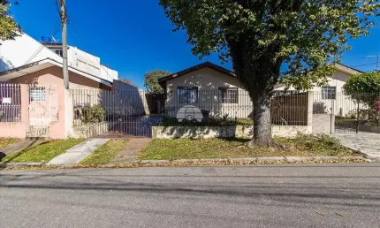 Casa com 5 quartos à venda na Rua Moreira Sales, 460, Sítio Cercado, Curitiba, 120 m2 por R$ 650.000