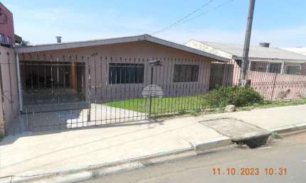 Casa com 3 quartos à venda na Rua Leonardo Coblinski, 479, Boqueirão, Guarapuava, 170 m2 por R$ 410.000