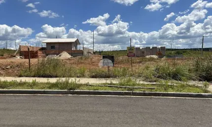 Terreno à venda na Rua Sérgio Gasparetto, 00, Morro Alto, Guarapuava por R$ 135.000