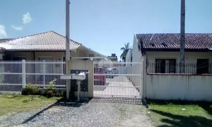 Casa com 2 quartos à venda na Rua Júlia Wanderlei, 220, Vila Esperança, Guaratuba, 48 m2 por R$ 199.000