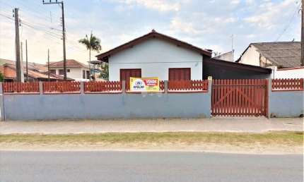 Casa com 3 quartos à venda na Avenida das Margaridas, 1352, São José, Itapoá, 99 m2 por R$ 450.000