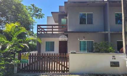 Casa com 3 quartos para alugar na Rua Ymyra, 834, Brandalize, Itapoá, 80 m2 por R$ 1.804
