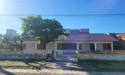 Casa com 4 quartos para alugar na Avenida Brasil, 3253, Princesa do Mar, Itapoá, 136 m2 por R$ 2.711