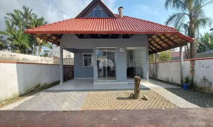 Casa com 3 quartos à venda na Rua São João Maria Vianney, 324, Cambijú, Itapoá, 222 m2 por R$ 750.000