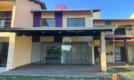 Casa em condomínio fechado com 3 quartos para alugar na Rua Ceará, 1316, Volta ao mundo, Itapoá, 120 m2 por R$ 2.739