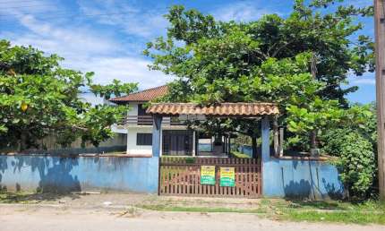 Casa com 3 quartos para alugar na RUA JUSCELINO KUBITSCHEK, 109, Jardim Pérola do Atlântico, Itapoá, 145 m2 por R$ 2.551