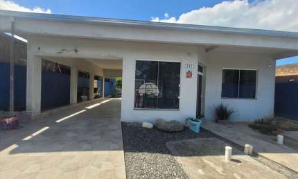 Casa com 3 quartos para alugar na RUA JACAREZINHO, 537, Pontal do Norte, Itapoá, 238 m2 por R$ 3.035