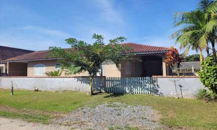 Casa com 3 quartos para alugar na Rua 640 Emílio Cornelsen, 750, Itapema do Norte, Itapoá, 107 m2 por R$ 2.640