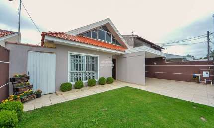 Casa com 3 quartos à venda na Rua Iwao Namizaki, 193, Uberaba, Curitiba, 280 m2 por R$ 1.100.000