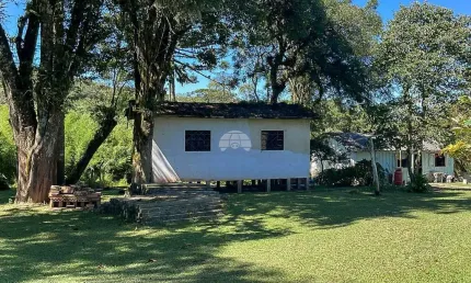 Chácara / sítio com 2 quartos à venda na Estrada da Roseira, 2000, São Sebastião, São José dos Pinhais, 170 m2 por R$ 2.200.000