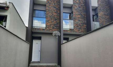 Casa em condomínio fechado com 2 quartos à venda na Rua Jorge Lacerda, 194, Floresta, Joinville, 61 m2 por R$ 340.000