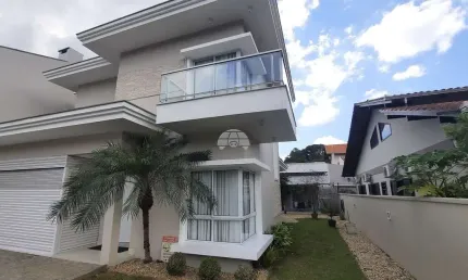 Casa com 3 quartos à venda na Rua Bernardo Stamm, 297, Floresta, Joinville, 260 m2 por R$ 1.400.000