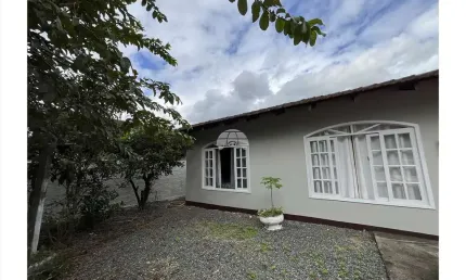 Casa com 3 quartos à venda na Rua Jorge Mayerle, 215, Nova Brasília, Joinville, 150 m2 por R$ 520.000