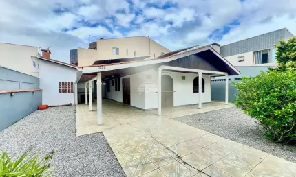 Casa com 4 quartos à venda na Avenida Paranaguá, 9904, Albatroz, Matinhos, 101 m2 por R$ 620.000