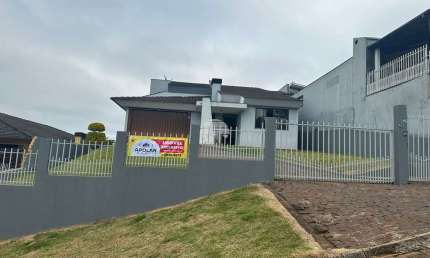 Casa com 3 quartos à venda na Rua Vicente Eliseu Ampessam, 102, Amadori, Pato Branco, 136 m2 por R$ 849.000