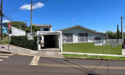 Casa com 5 quartos à venda na Rua dos Lírios, 525, Novo Horizonte, Pato Branco, 220 m2 por R$ 390.000