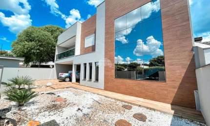 Casa com 3 quartos à venda na Rua Amadeu Bernardi, 143, Santa Terezinha, Pato Branco, 280 m2 por R$ 1.500.000