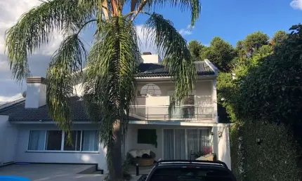 Casa com 3 quartos à venda na Rua Governador Jorge Lacerda, 402, Centro, Pato Branco, 210 m2 por R$ 1.498.000