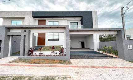 Casa com 4 quartos à venda na Rua Pedro Biava, 72, Menino Deus, Pato Branco, 294 m2 por R$ 2.350.000