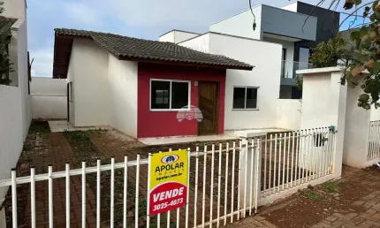 Casa com 2 quartos à venda na Rua Alberto Nezello, 625, Aeroporto, Pato Branco, 58 m2 por R$ 249.000