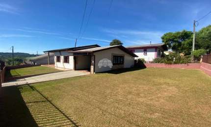 Casa com 3 quartos à venda na Rua Curitiba, 650, Novo Horizonte, Pato Branco, 132 m2 por R$ 420.000