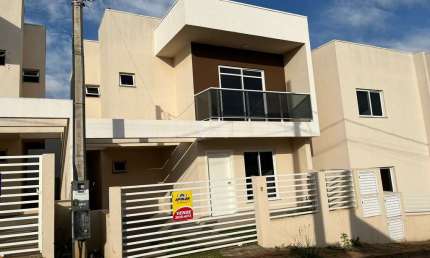Casa com 3 quartos à venda na Rua Saul Vigano, 510, Aeroporto, Pato Branco, 86 m2 por R$ 450.000